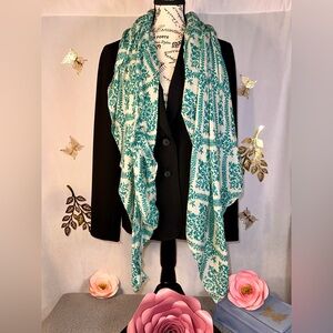 Charming Charlie Teal and White Scarf #B-015